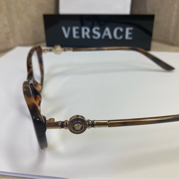 New Versace Tortoise Eyeglasses. Semi cat eye - Picture 5 of 12